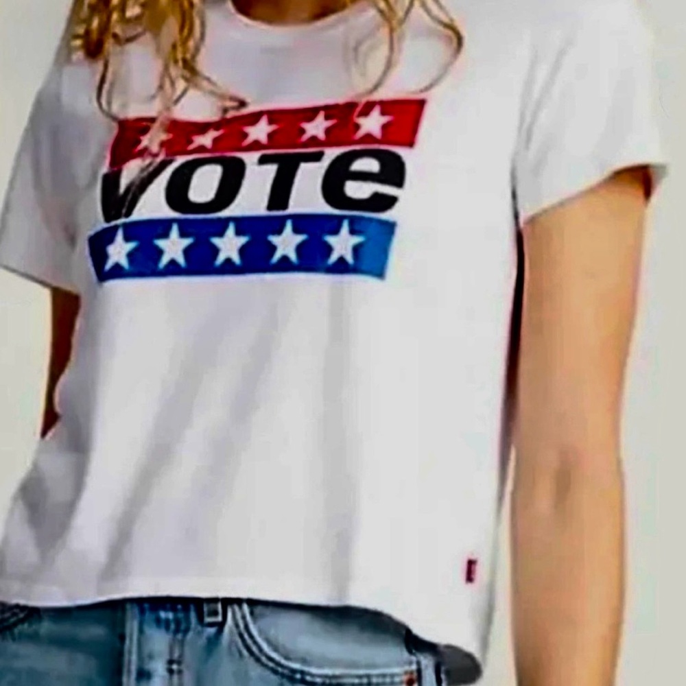 USA Levis Vote Graphic Tee White Patriotic Stars Short Sleeve Baby Tee Small